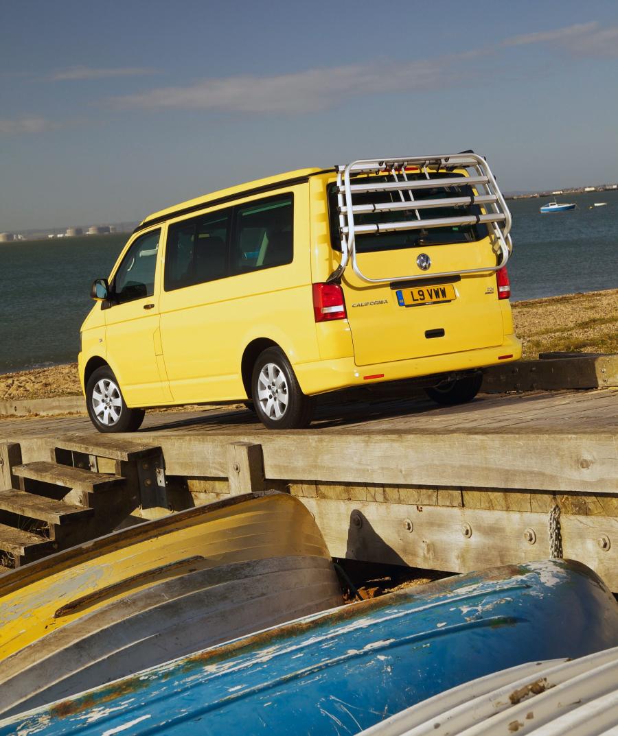  Volkswagen California (T5) 2012 года  (UK) (фото 30 из 39)